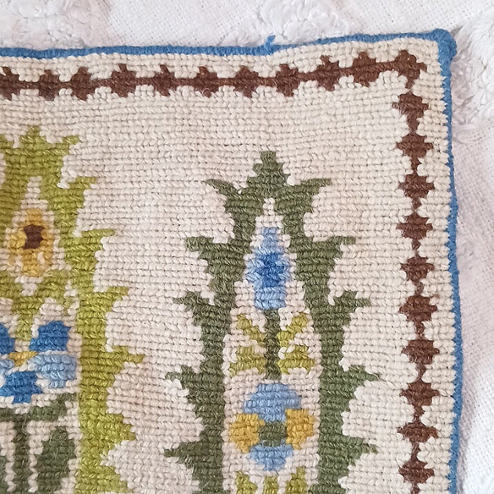 Needlepoint Pillow/Decor Hand Made In Greece 🇬🇷 - Picture 3 of 12
